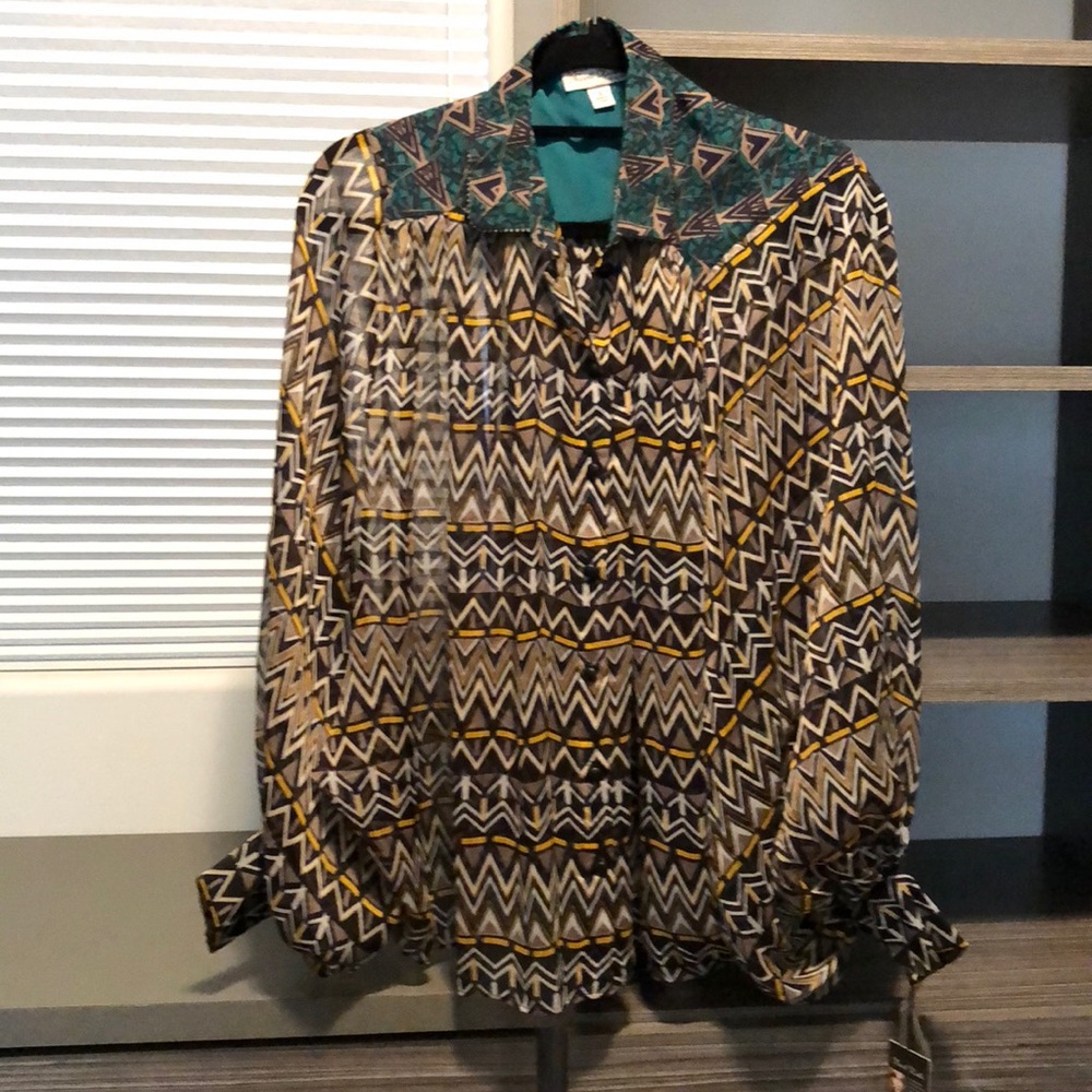 NWT Button down blouse